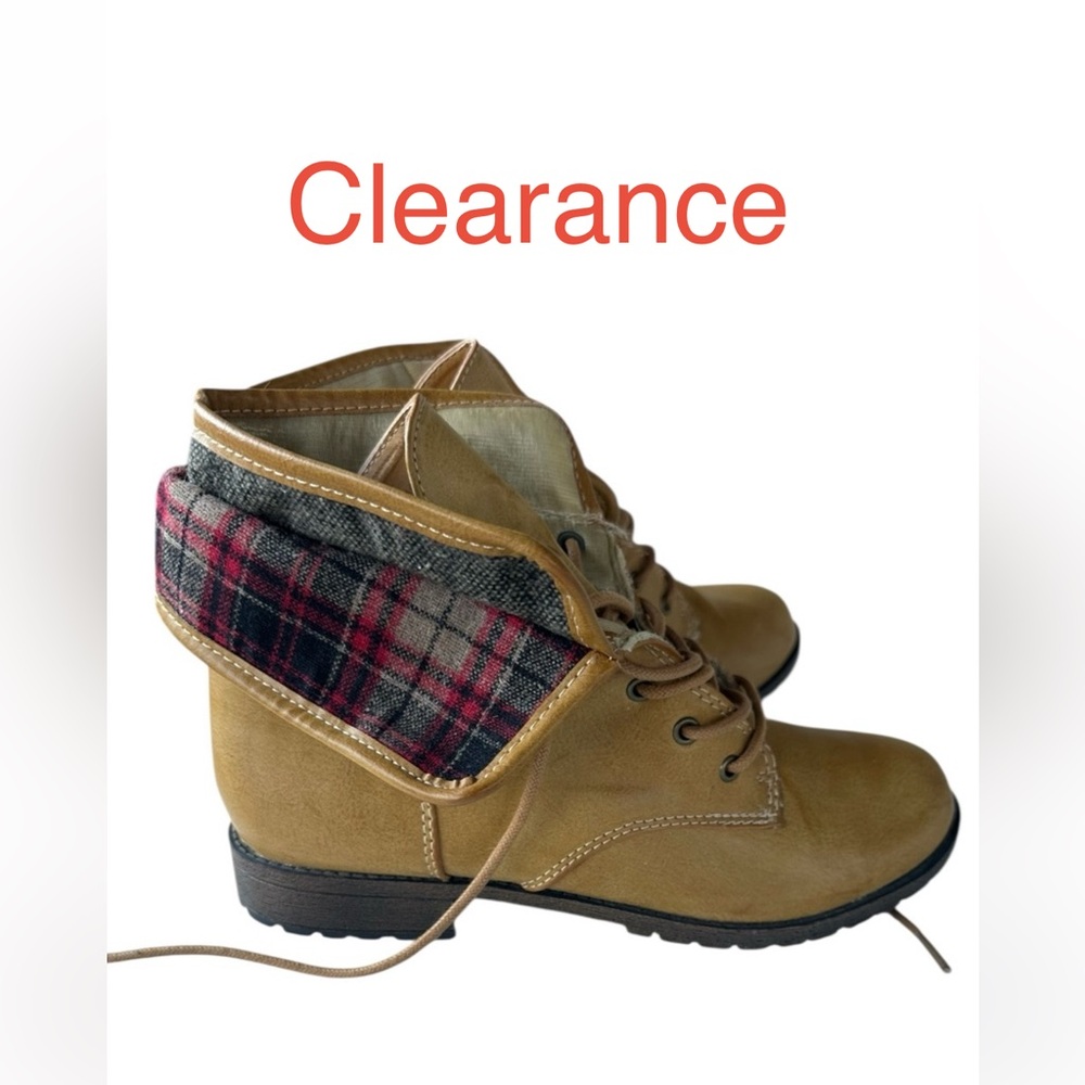 Rampage Tan Plaid Fold-Over lug Combat Boots